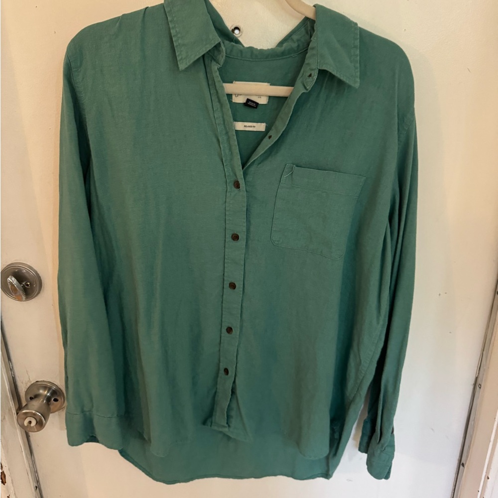 Universal Thread Green Button-Up Shirt